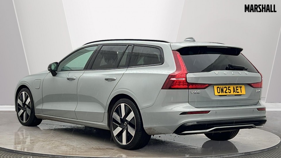 Used Volvo V60 2025 for sale - 76874156: Photo 2