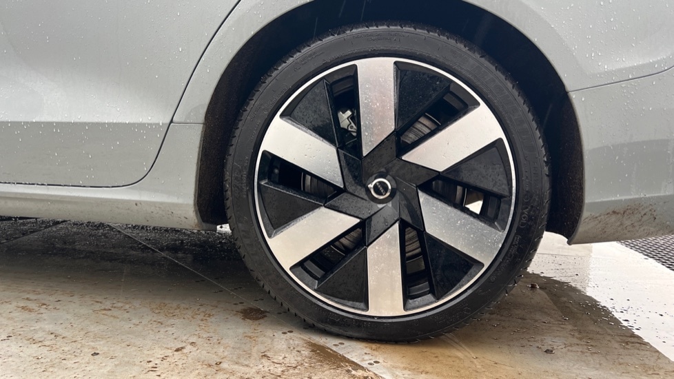 Used Volvo V60 2025 for sale - 76874156: Photo 26