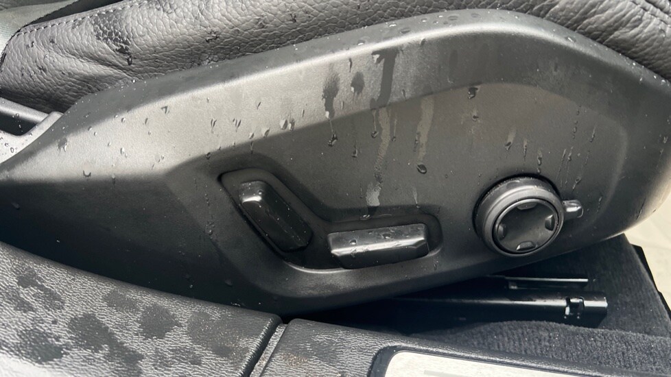 Used Volvo V60 2025 for sale - 76874156: Photo 30