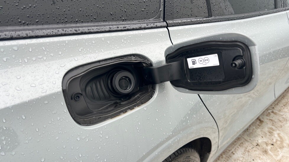 Used Volvo V60 2025 for sale - 76874156: Photo 38