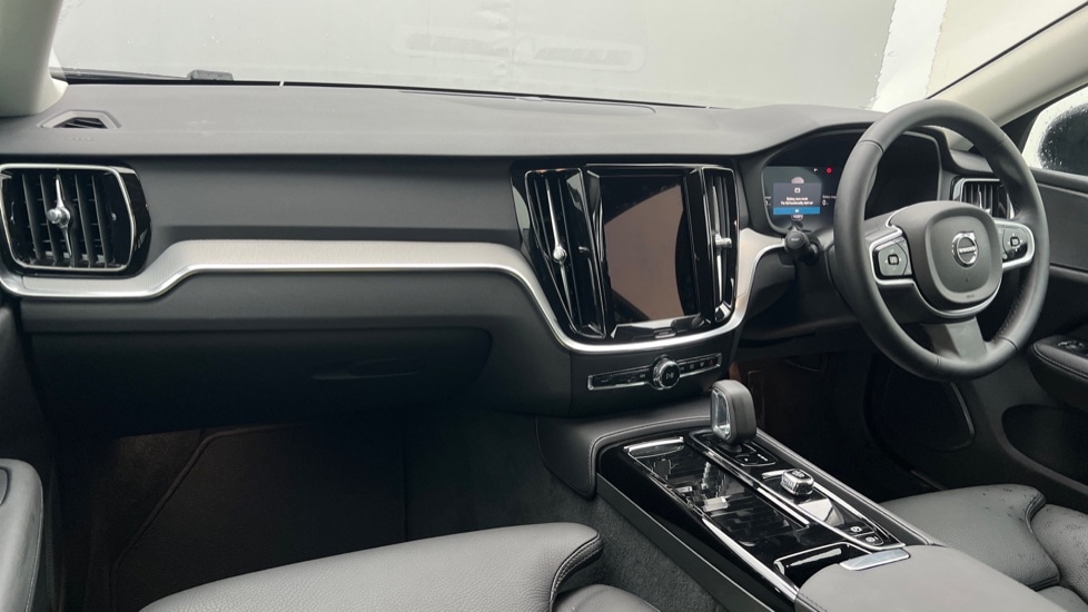 Used Volvo V60 2025 for sale - 76874156: Photo 4