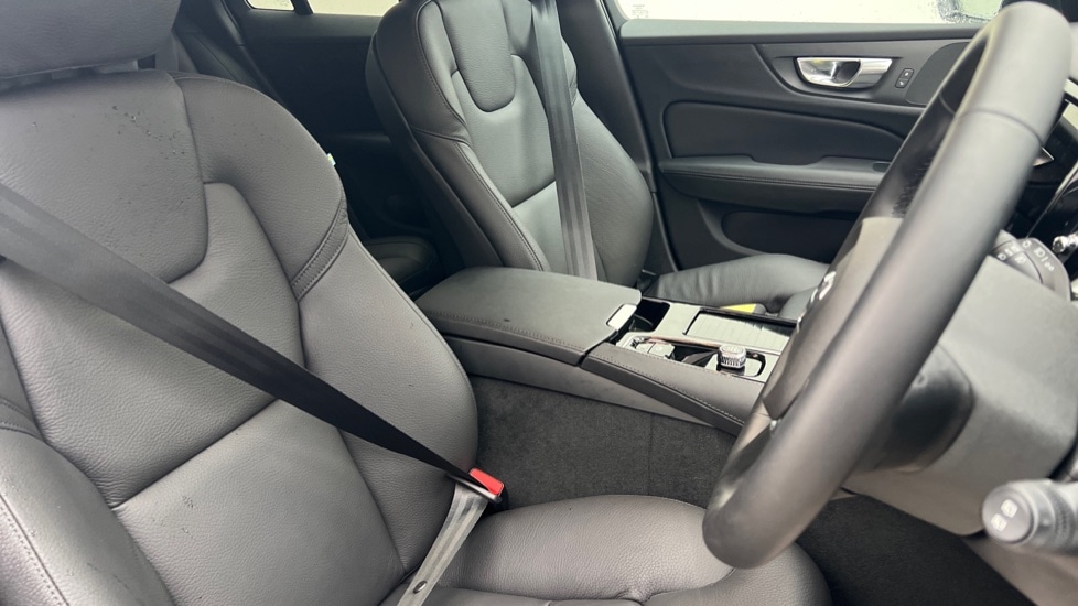 Used Volvo V60 2025 for sale - 76874156: Photo 9