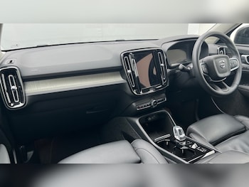Used Volvo XC40 2023 for sale - 75409526: Photo