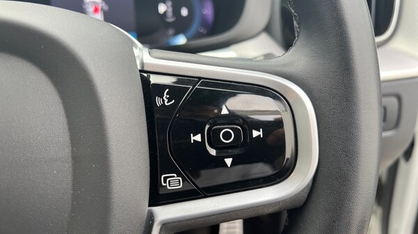 Used Volvo XC60 2021 for sale - 76203990: Photo 19