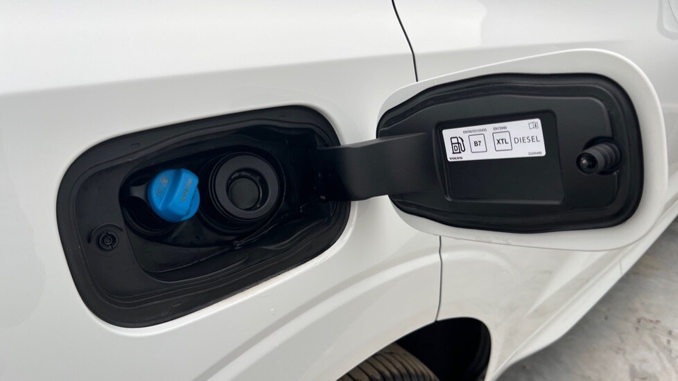 Used Volvo XC60 2021 for sale - 76203990: Photo 34