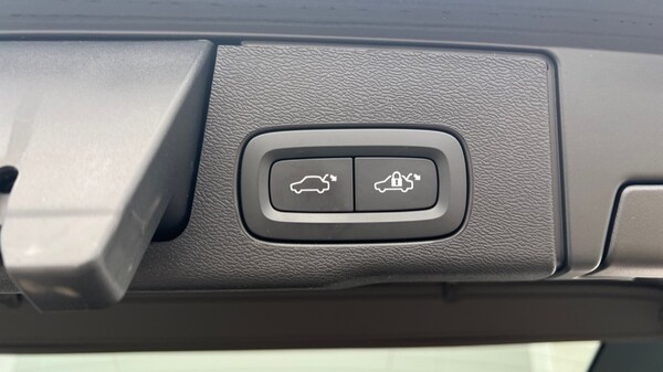 Used Volvo XC60 2021 for sale - 76203990: Photo 41