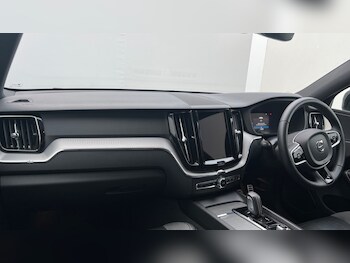 Used Volvo XC60 2021 for sale - 76203990: Photo 4