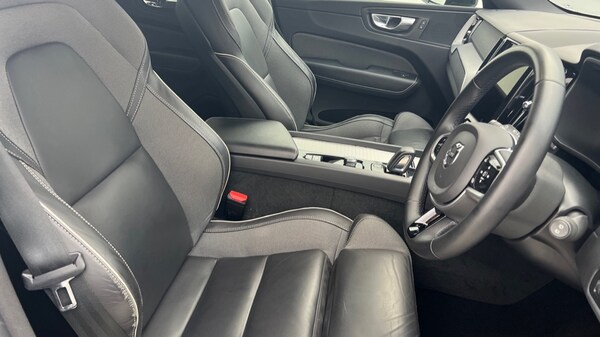 Used Volvo XC60 2021 for sale - 76203990: Photo 9