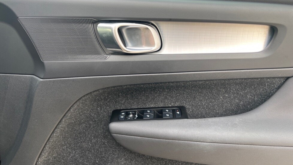 Used Volvo XC40 2021 for sale - 76870834: Photo 15