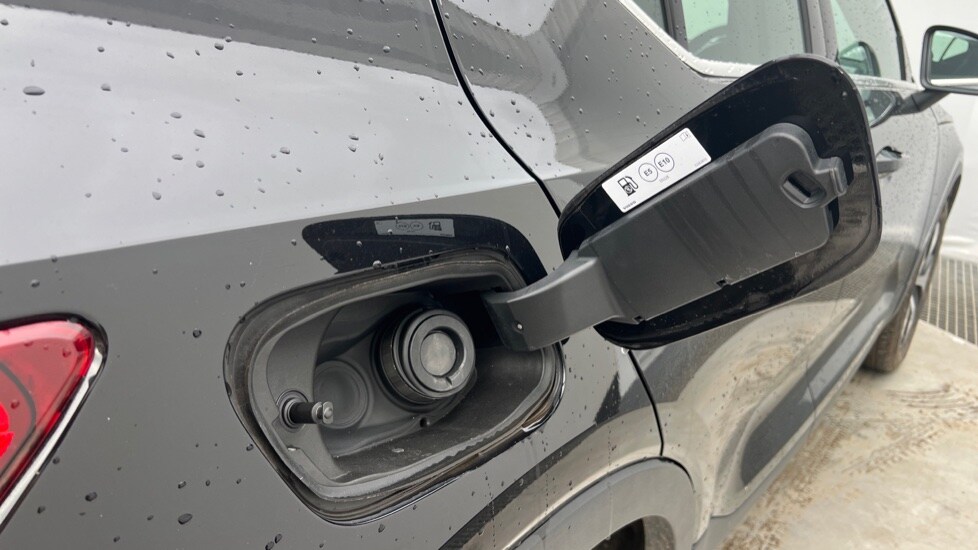 Used Volvo XC40 2021 for sale - 76870834: Photo 36