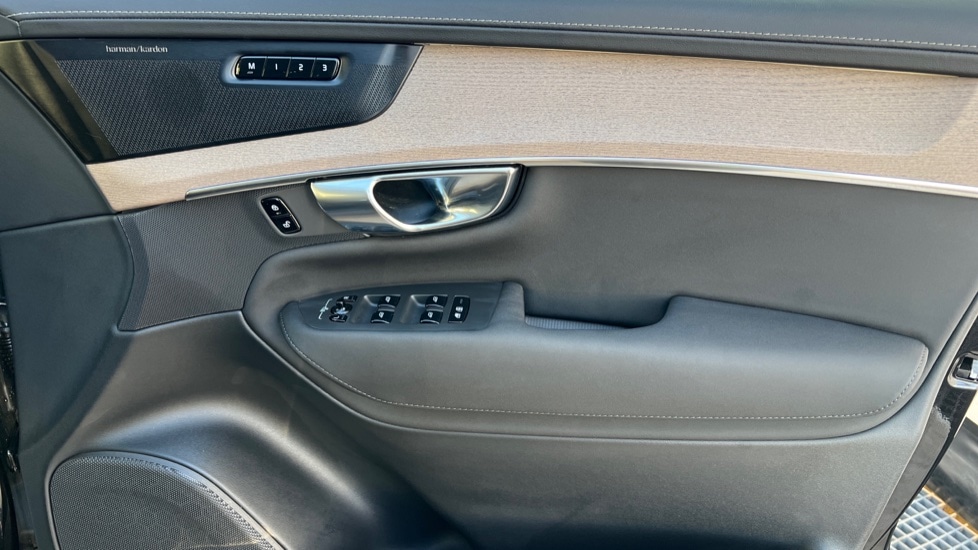 Used Volvo XC90 2025 for sale - 77031259: Photo 15