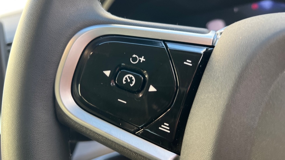 Used Volvo XC90 2025 for sale - 77031259: Photo 18