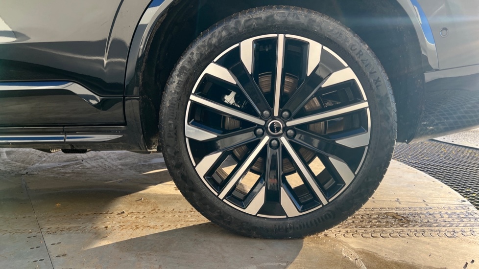 Used Volvo XC90 2025 for sale - 77031259: Photo 24