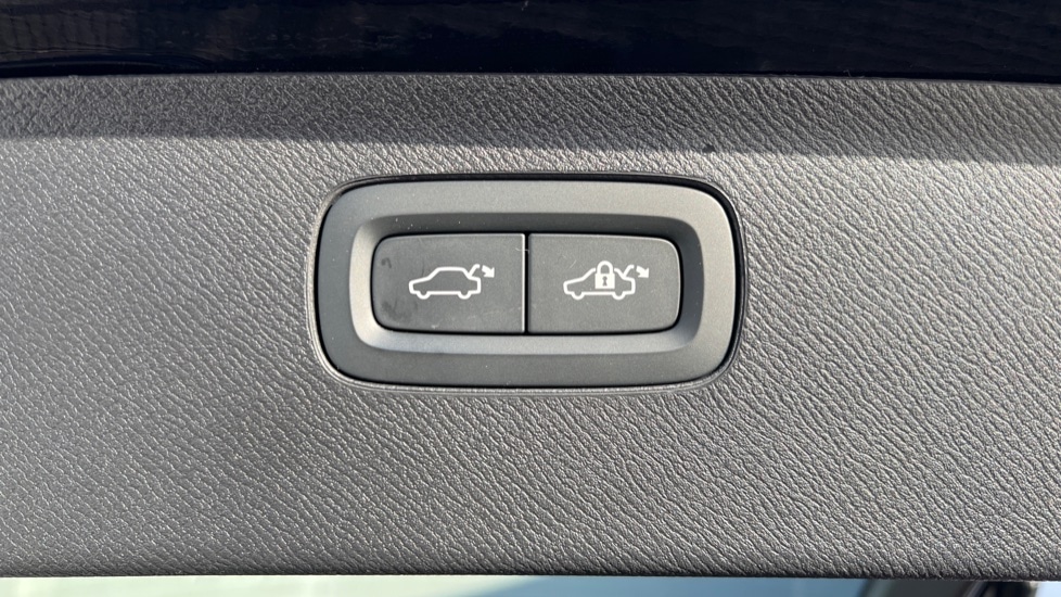 Used Volvo XC90 2025 for sale - 77031259: Photo 45