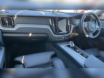 Used Volvo XC60 2025 for sale - 76948403: Photo