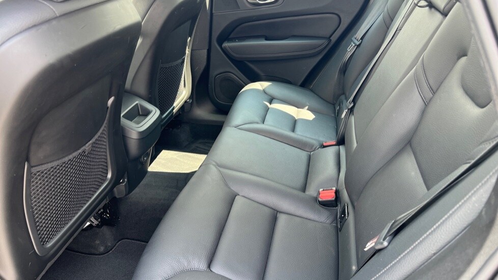Used Volvo XC60 2023 for sale - 76044383: Photo 10
