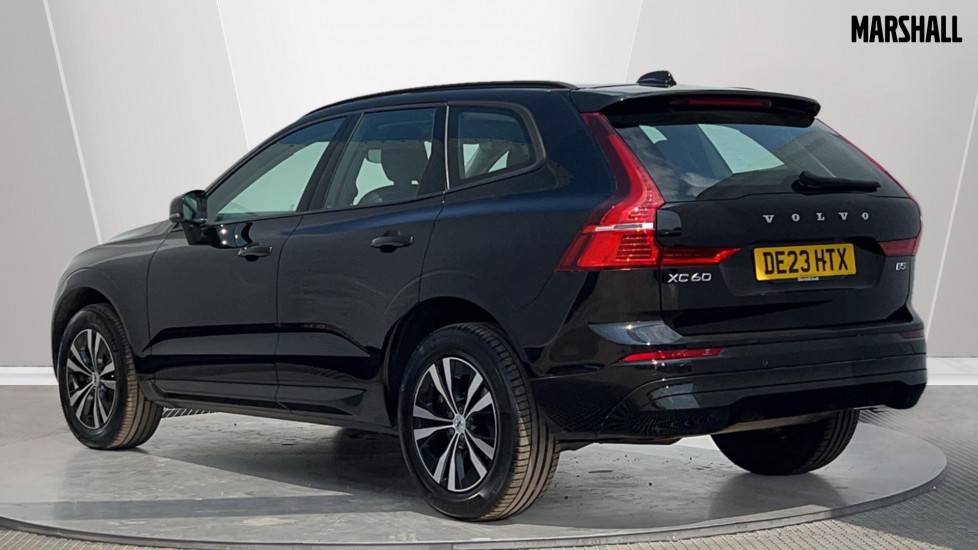 Used Volvo XC60 2023 for sale - 76044383: Photo 2