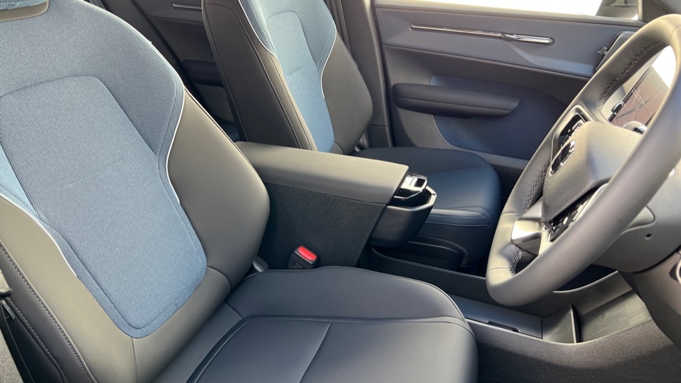 Used Volvo EX30 2025 for sale - 76871716: Photo 9