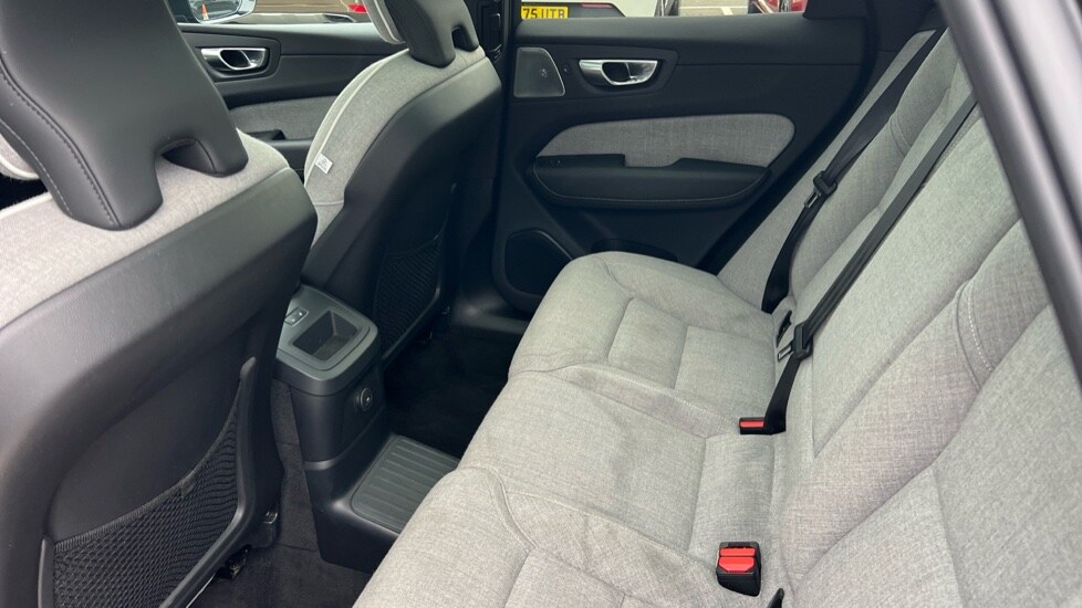 Used Volvo XC60 2023 for sale - 77082471: Photo 10