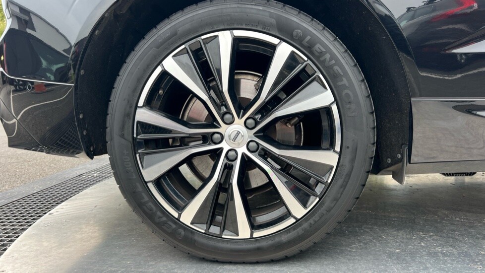 Used Volvo XC60 2023 for sale - 77082471: Photo 24