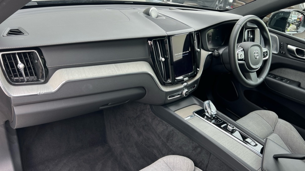 Used Volvo XC60 2023 for sale - 77082471: Photo 4