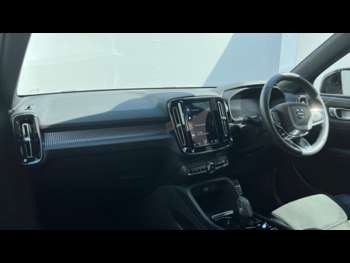 Used Volvo XC40 2022 for sale - 74685489: Photo