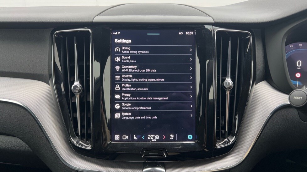 Used Volvo XC60 2021 for sale - 76203923: Photo 35