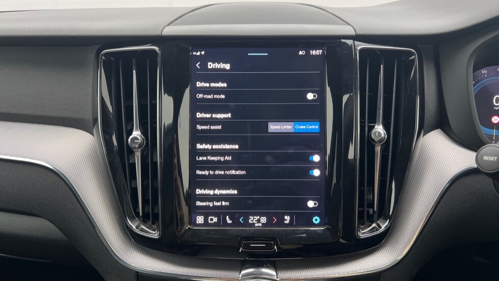 Used Volvo XC60 2021 for sale - 76203923: Photo 36