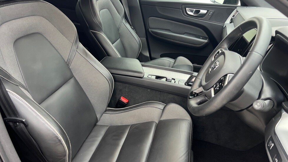 Used Volvo XC60 2021 for sale - 76203923: Photo 9