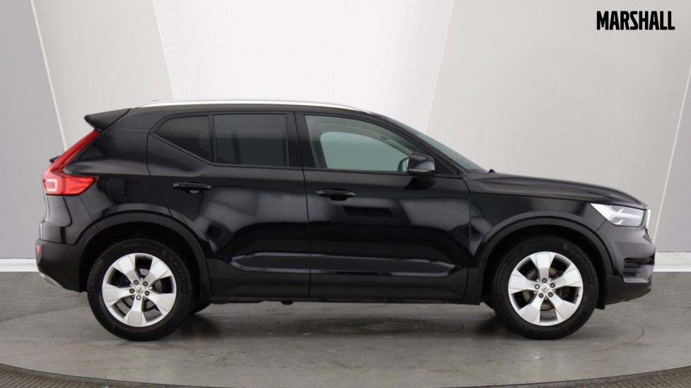 Used Volvo XC40 2021 for sale - 76652629: Photo 2