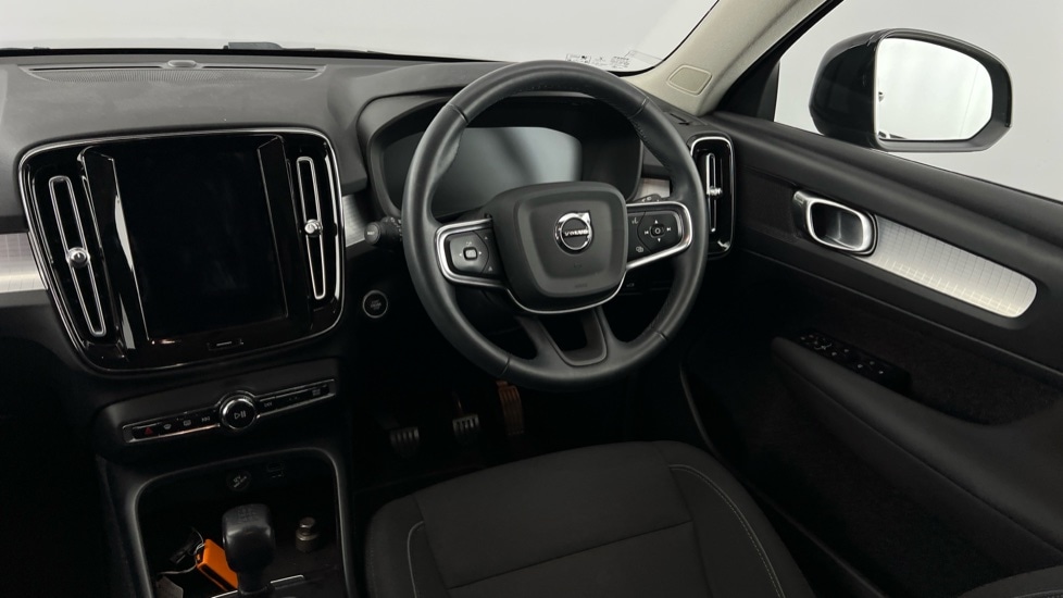 Used Volvo XC40 2021 for sale - 76652629: Photo 8