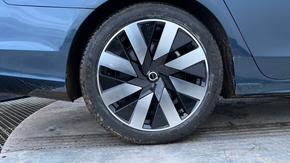 Used Volvo V90 2025 for sale - 76874549: Photo 16