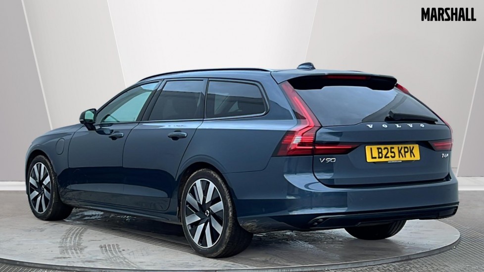 Used Volvo V90 2025 for sale - 76874549: Photo 2
