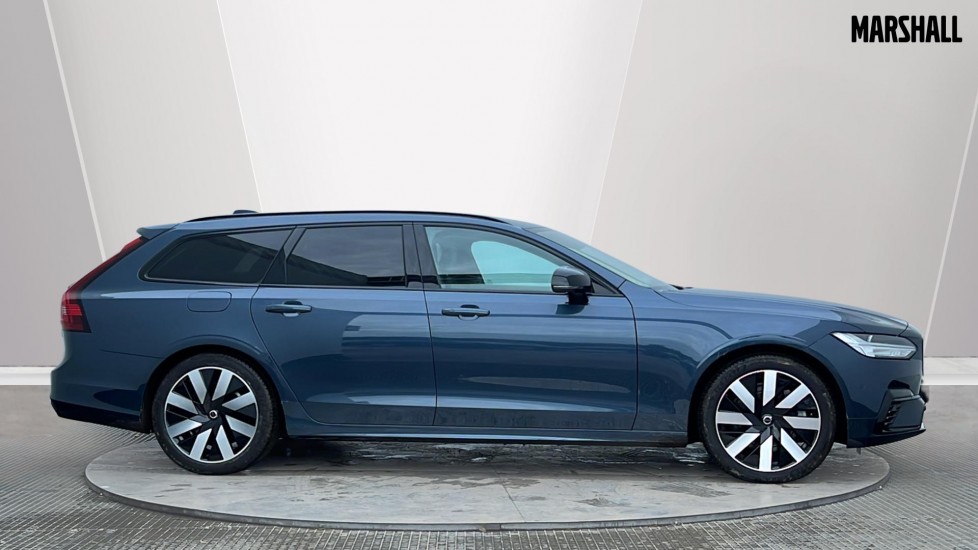 Used Volvo V90 2025 for sale - 76874549: Photo 3