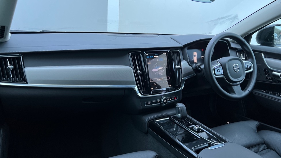 Used Volvo V90 2025 for sale - 76874549: Photo 4