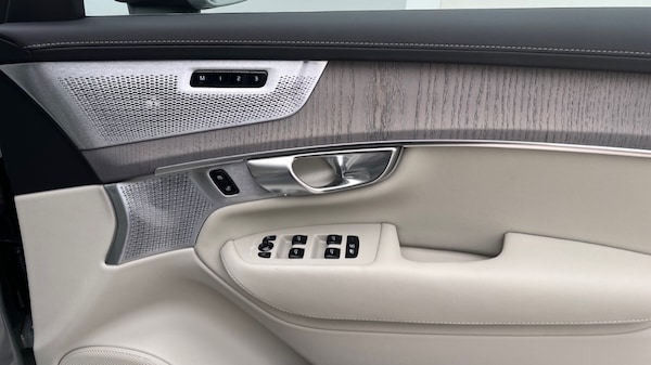 Used Volvo XC90 2025 for sale - 76168853: Photo 15