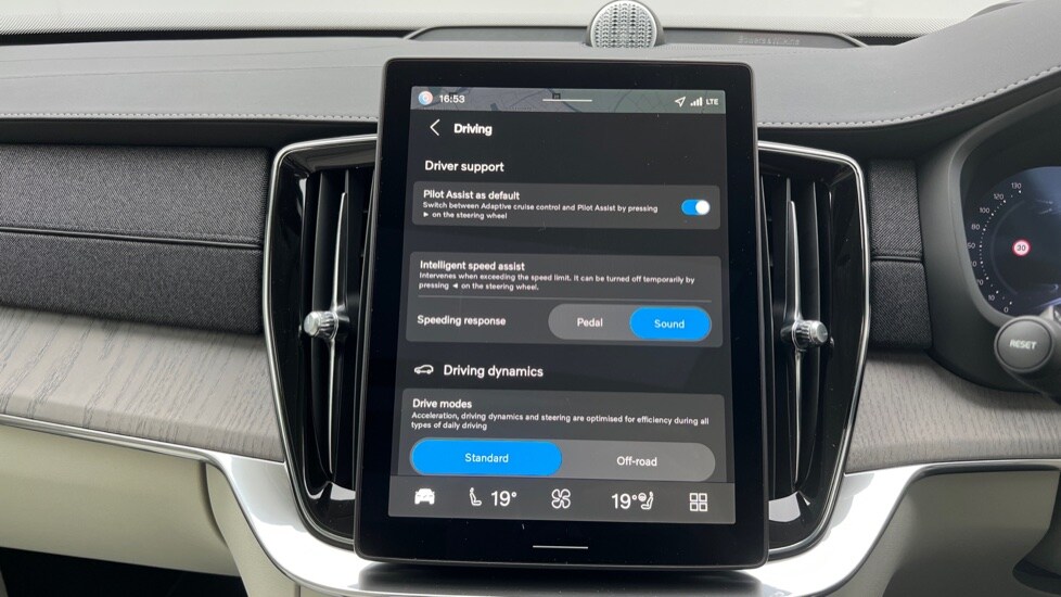 Used Volvo XC90 2025 for sale - 76168853: Photo 37