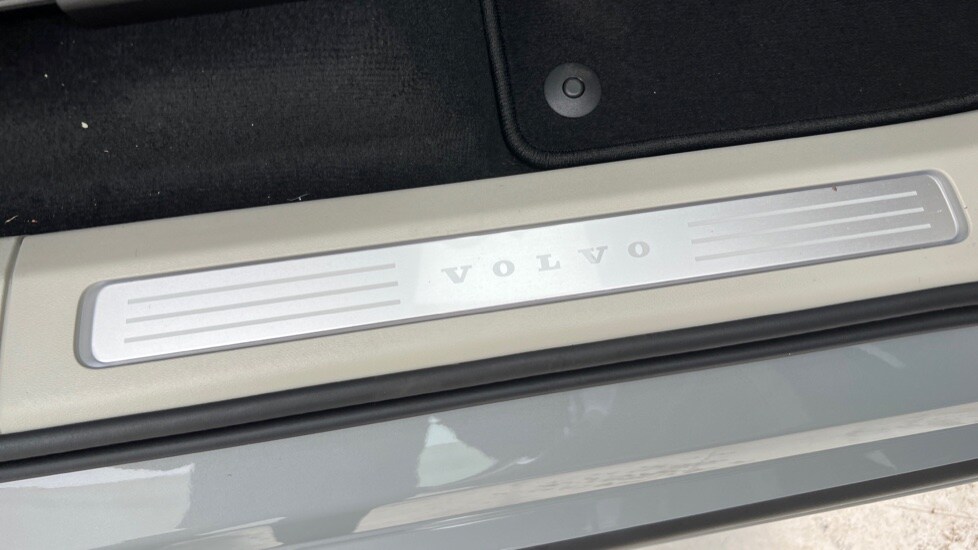 Used Volvo XC90 2025 for sale - 76168853: Photo 39