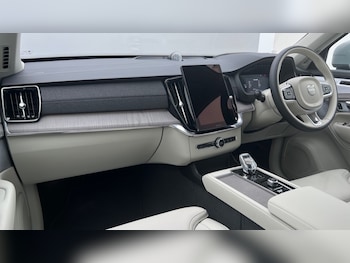 Used Volvo XC90 2025 for sale - 76168853: Photo 4