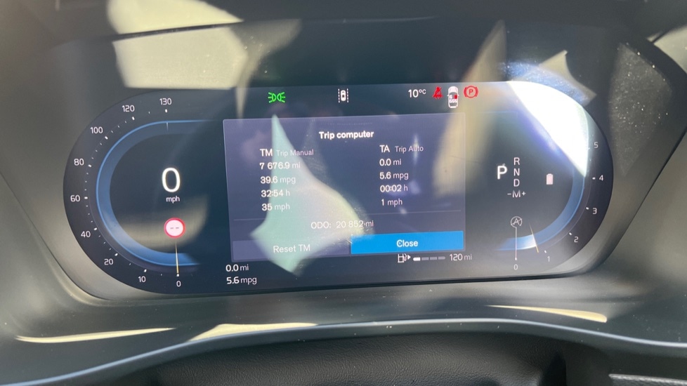 Used Volvo XC40 2024 for sale - 76872736: Photo 11