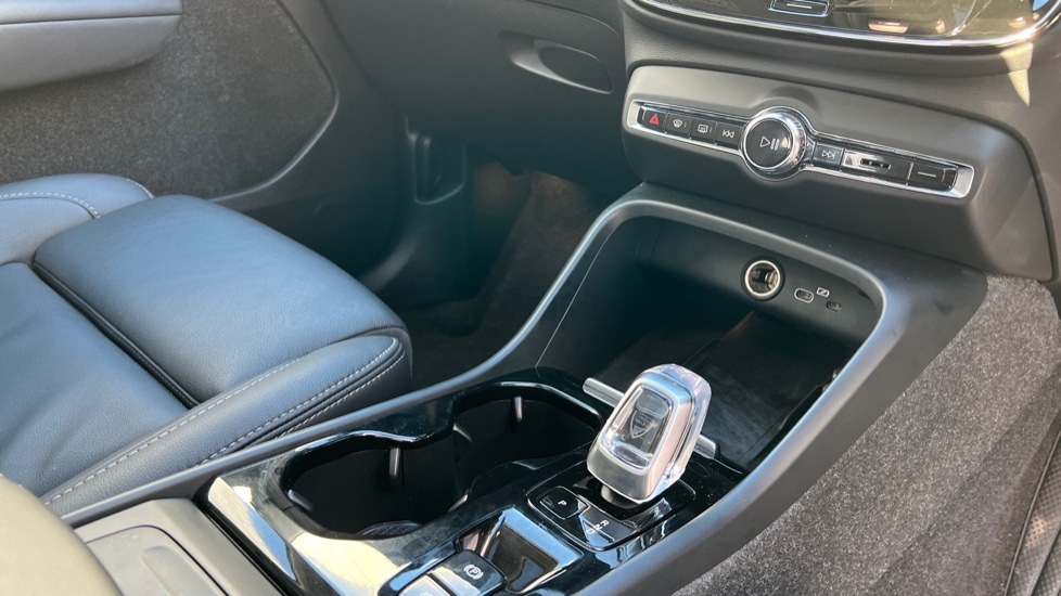 Used Volvo XC40 2024 for sale - 76872736: Photo 14