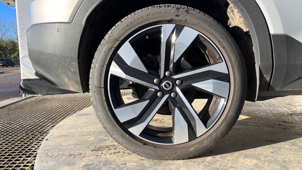 Used Volvo XC40 2024 for sale - 76872736: Photo 16