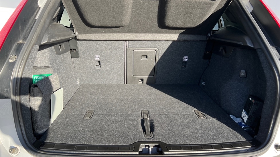 Used Volvo XC40 2024 for sale - 76872736: Photo 17