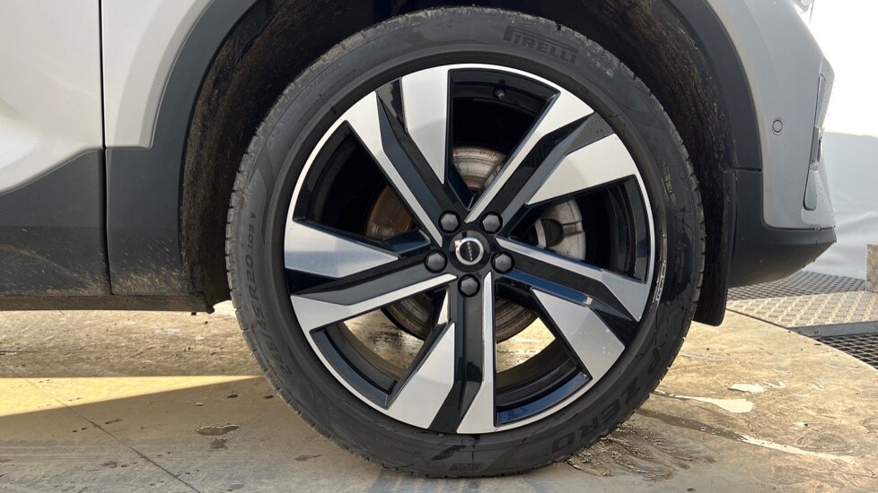 Used Volvo XC40 2024 for sale - 76872736: Photo 26