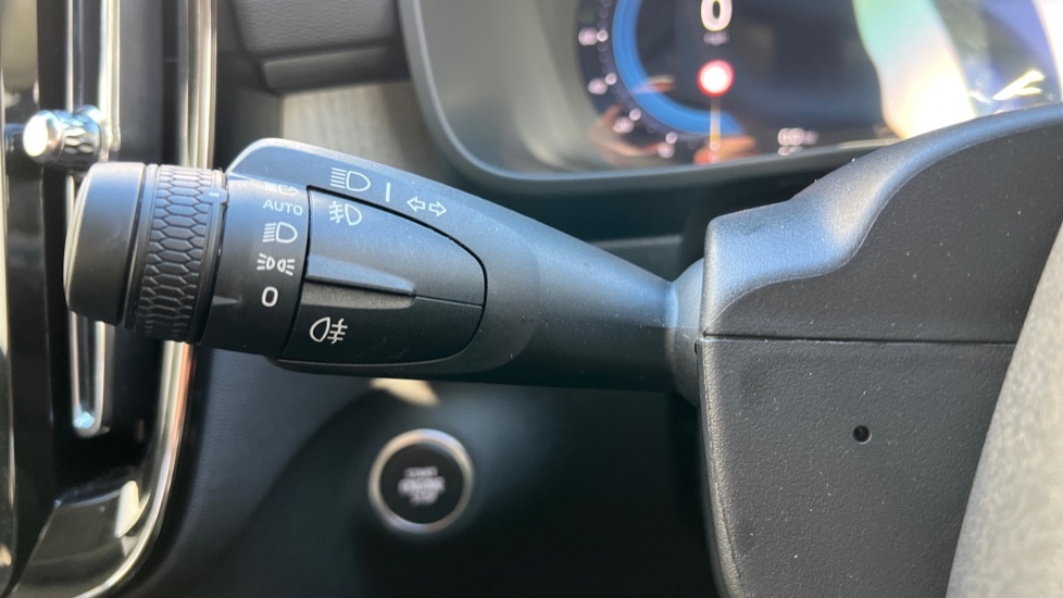 Used Volvo XC40 2024 for sale - 76872736: Photo 28