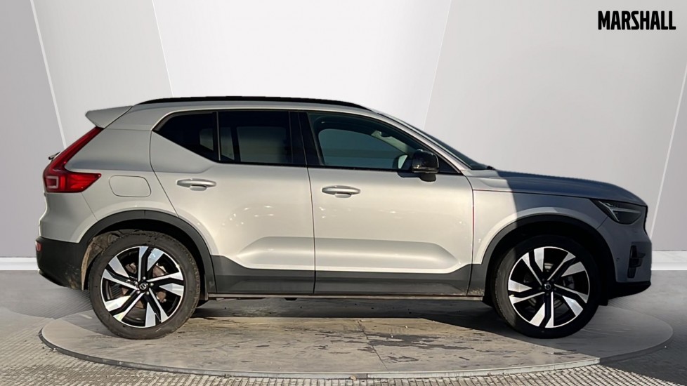 Used Volvo XC40 2024 for sale - 76872736: Photo 3