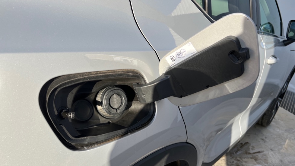 Used Volvo XC40 2024 for sale - 76872736: Photo 38