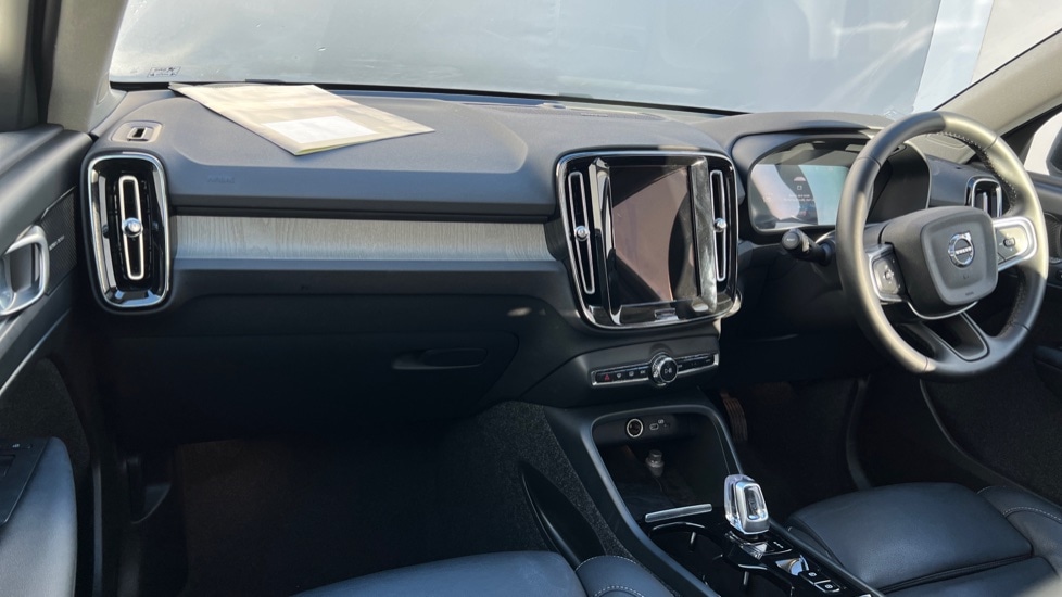 Used Volvo XC40 2024 for sale - 76872736: Photo 4