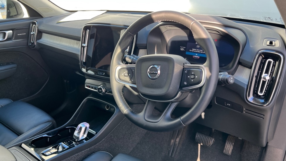 Used Volvo XC40 2024 for sale - 76872736: Photo 5