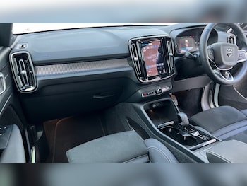 Used Volvo XC40 2022 for sale - 75943091: Photo